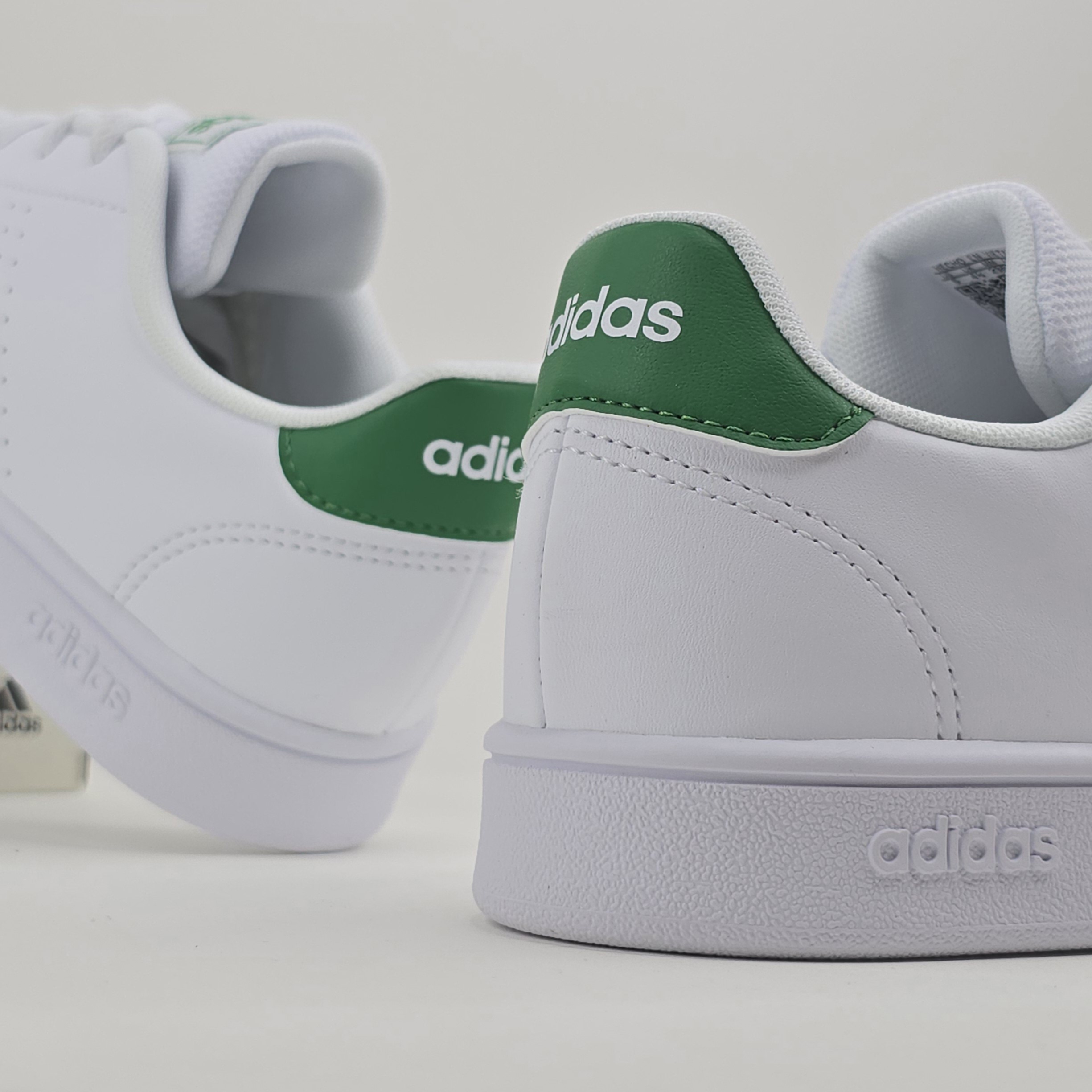 ADIDAS ADVANTAGUE
