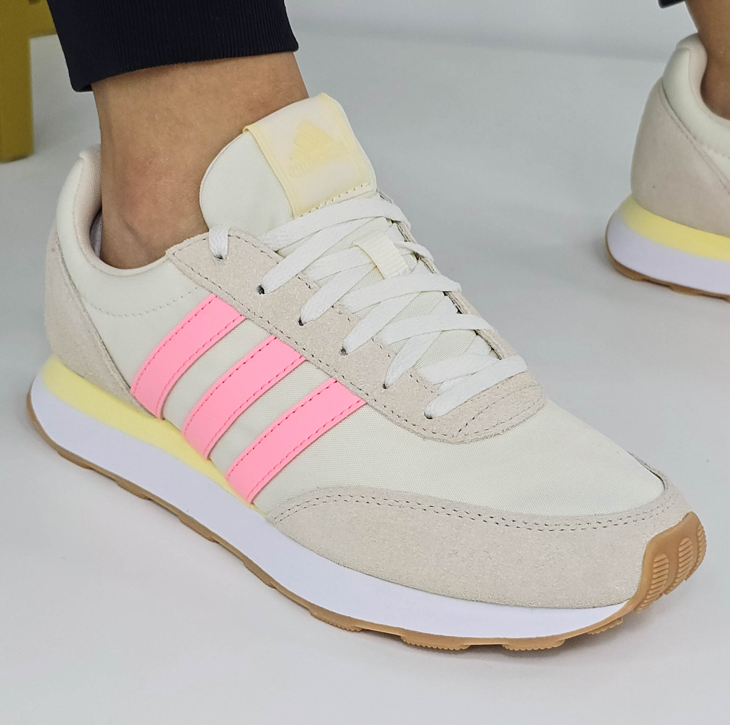 ADIDAS RUN 60S FEMALE -G4 - Imagen 4
