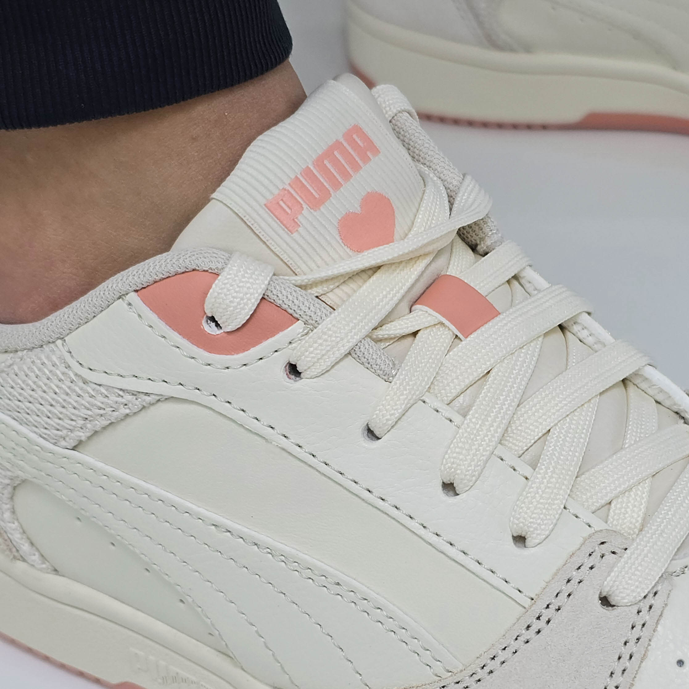 PUMA REBOUND V6 LOW COQUETTE WNS - Imagen 4